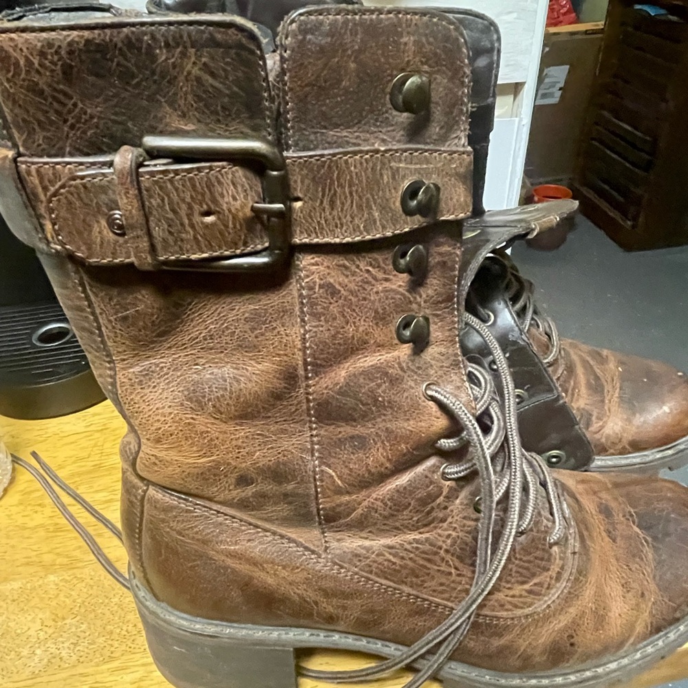 Rockport combat distressed boots